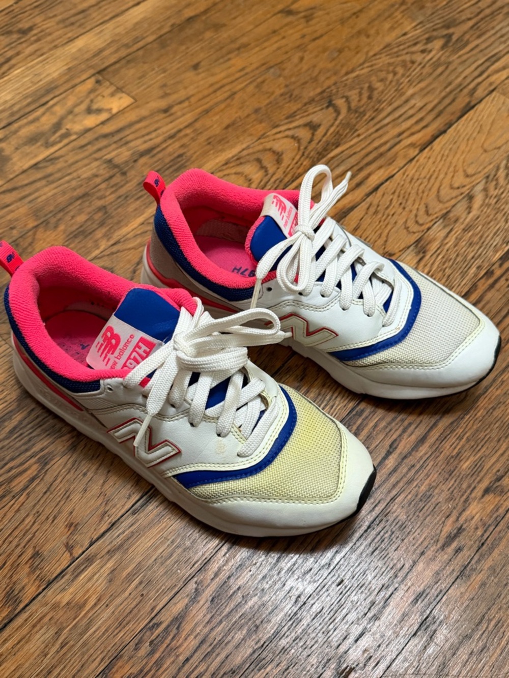 New Balance Womens 997H Sneakers Size 6 B